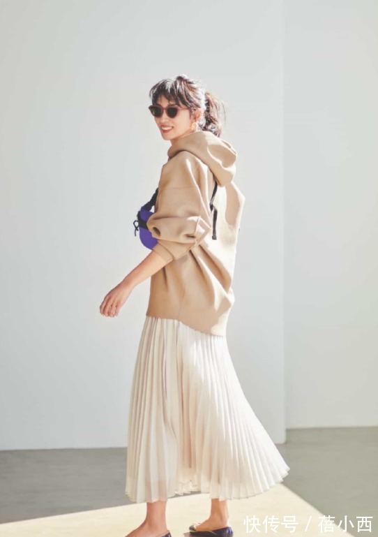 秋天|西装穿腻了?不如试试这件卫衣,时髦又高级,玩转整个秋天的穿搭