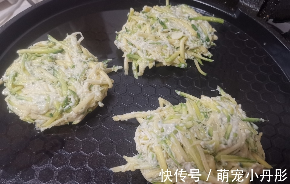 三伏天,吃它正当时,清热去火营养好,不炒不炖当饭吃,真简单