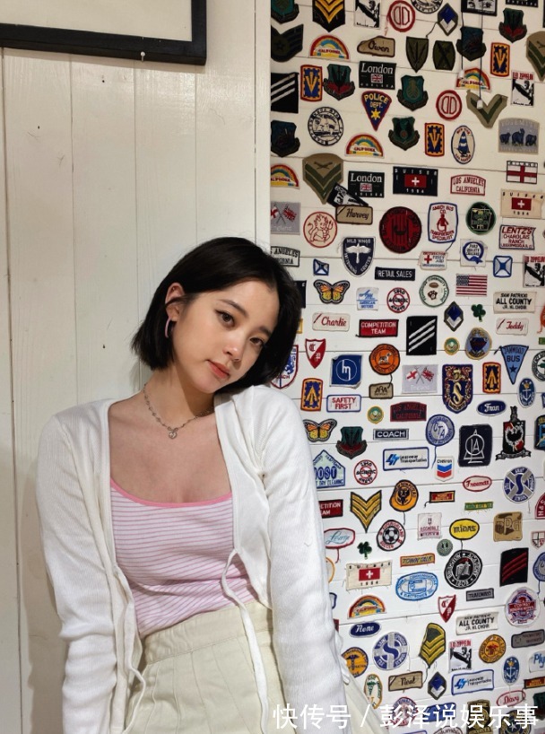 小开衫 现在正是穿小开衫的季节!遮肉又显瘦,搭配裙子太美了