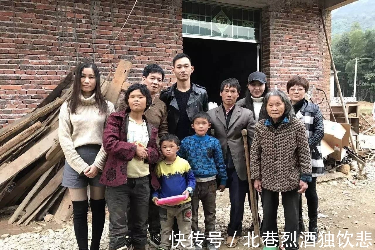 乡村男孩|“小马云”褪去马云光环，回归乡村男孩，只因越长越不像！