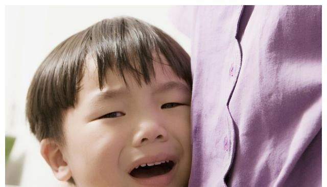奶奶|为什么奶奶带的孩子讨厌妈妈?嘴上说着疼,行为上做着“害”