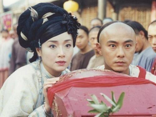 男人|16岁女侠的她,嫁给60岁男人,他们的儿子家喻户晓