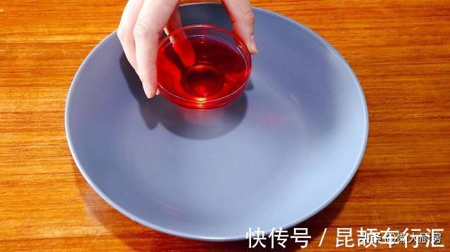 脆皮|很多人不爱吃猪大肠，那是没做好，放入脆皮水中，外皮酥酥脆脆