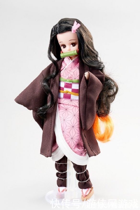 鬼灭之刃|简直可怕!“日本芭比”莉卡推《鬼灭》炭治郎兄妹娃娃