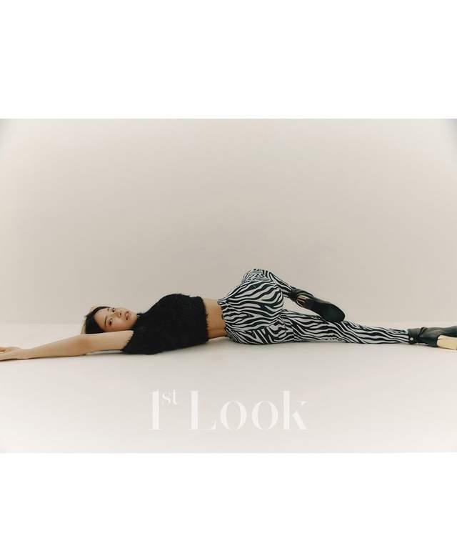 走路|颂乐写真色调简约时尚大气,贝嫂红裙精致靓丽粉色高跟走路带风