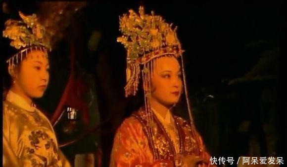 省亲|这个只出场一次的女人,用了三个字,道破了元春省亲的真相