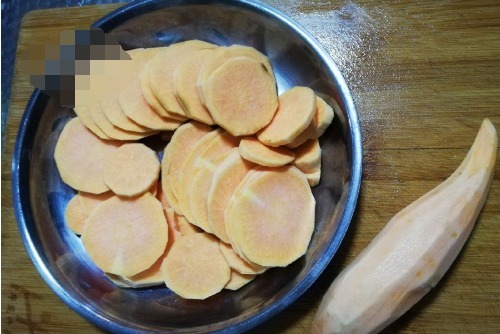 烤箱|红薯独特做法,加一个鸡蛋,不用烤箱,女儿说比买的面包还好吃