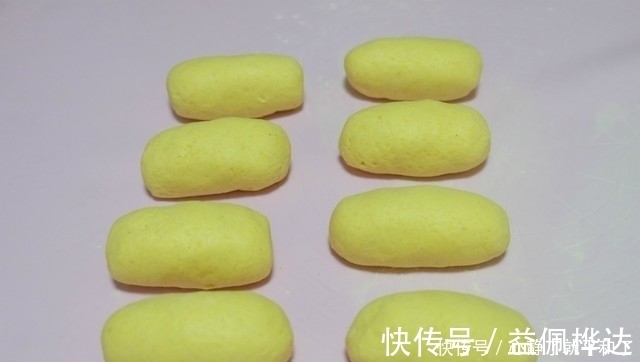 面团|粗粮细做，玉米面最好吃的做法来了，不用蒸不用烤，孩子们都说好