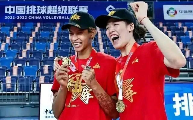 天津女排|朱婷休养期间,李盈盈适合当新周期中国女排的队长吗?