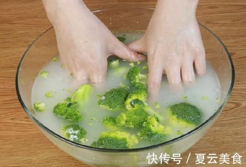 营养价值|炒西兰花，别直接下锅焯水！再加一步，西兰花软嫩入味，营养高！