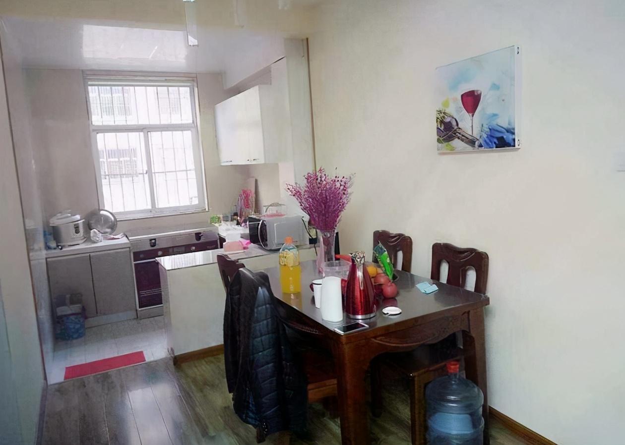 沙发|婆婆抠出新境界，5万装修婚房还带家电，如此寒酸真让人不想嫁了