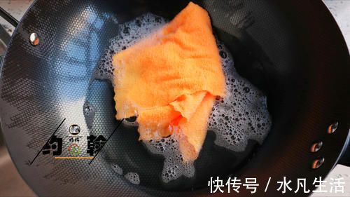 光泽|新铁锅别直接用，教你8步开锅秘籍，不生锈不粘锅，越用越有光泽
