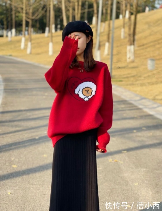 斜挎包 “针织衫”总是穿得平平无奇?建议你从颜色入手,轻松显白好几度