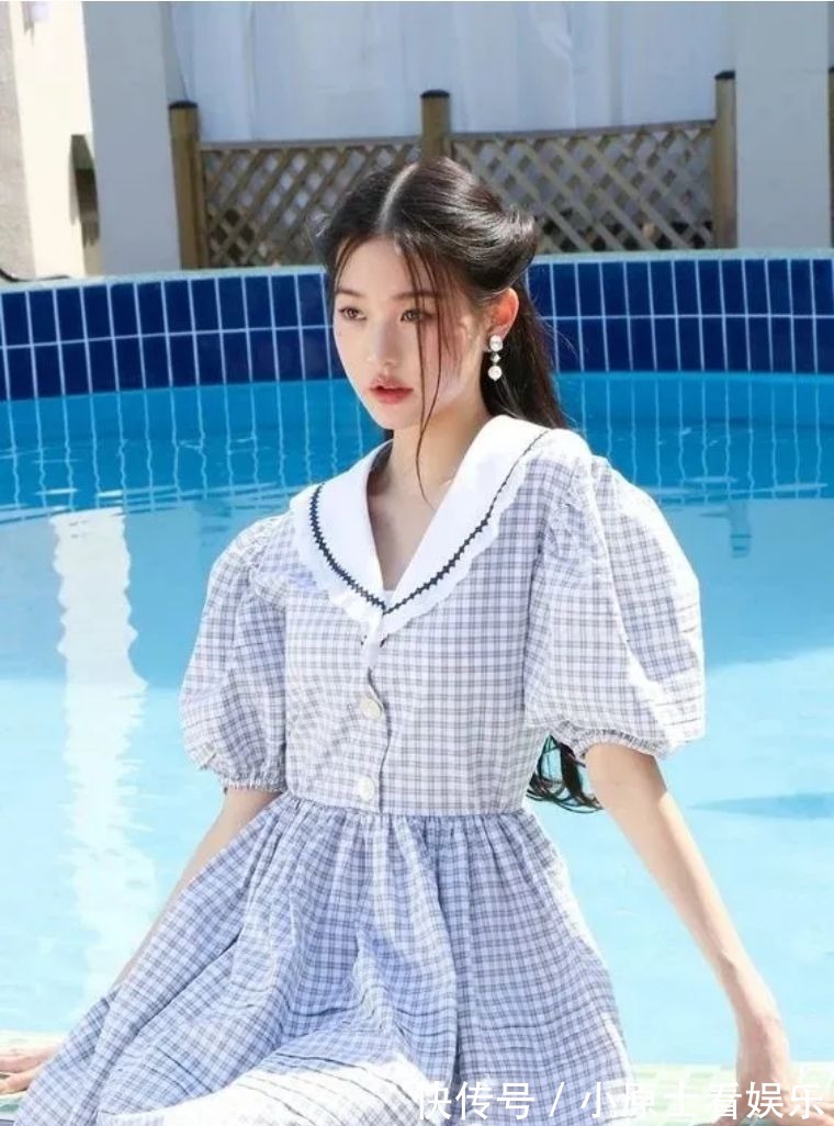 街拍|今秋热门编发造型,给时尚穿搭注入阳光感