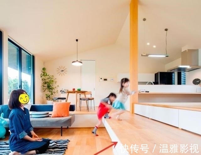榻榻米|聪明人将大客厅一分为二：一半榻榻米，一半下沉设计，眼前一亮！