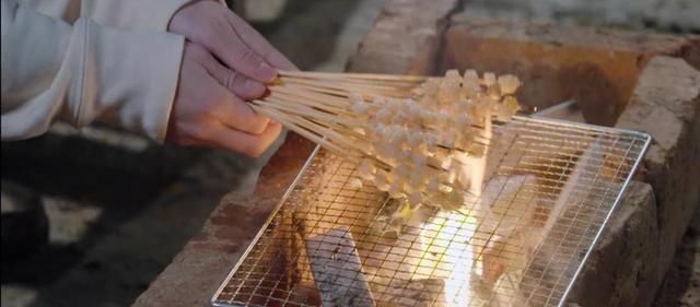 张艺兴|向往的生活：第三期彭昱畅有点不对劲，溢出屏幕的尴尬和不自然