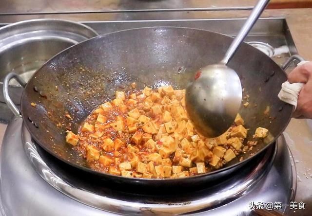肉末|麻婆豆腐原来这么简单，厨师长教你诀窍，香辣入味，嫩滑不破碎
