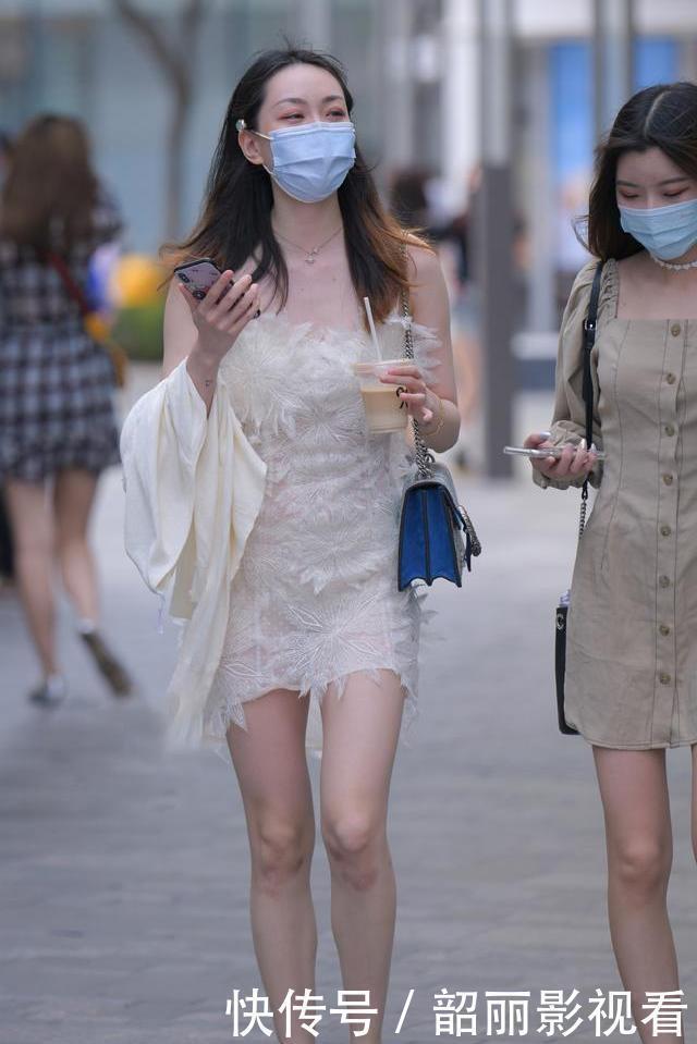 小姐姐 连衣裙穿搭一不小心就变超模风,彰显女性美丽曲线,微胖穿也很美