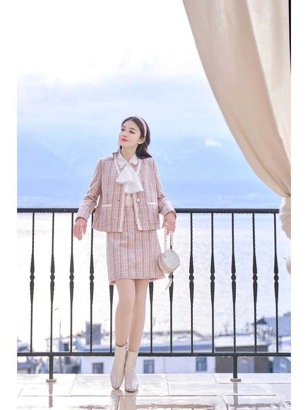 香风 叮叮叮!又到穿短款外套的季节了,还不知道买什么的,赶快码住