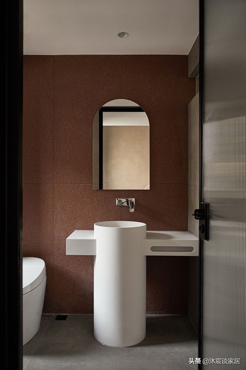 侘寂风|初看,他家真是“家徒四壁”,细品,真的是很有味道,越看越喜欢