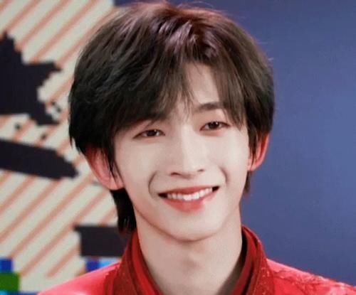 《创4》《青3》迎最新排名，周柯宇李俊濠第一，他的争议最大