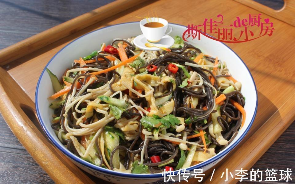 母子俩人午餐，晒圈火了，孩子吃饱吃好不浪费，不要精致穷