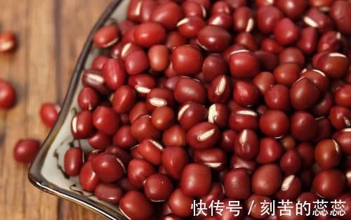 女人|贫血的女人,别顾着吃红枣,不妨吃4种“食物”,面色红润有光泽