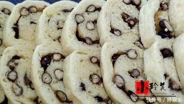 1碗面粉加半碗红豆，教你做红豆蜂蜜卷，松软香甜，全家人都爱吃