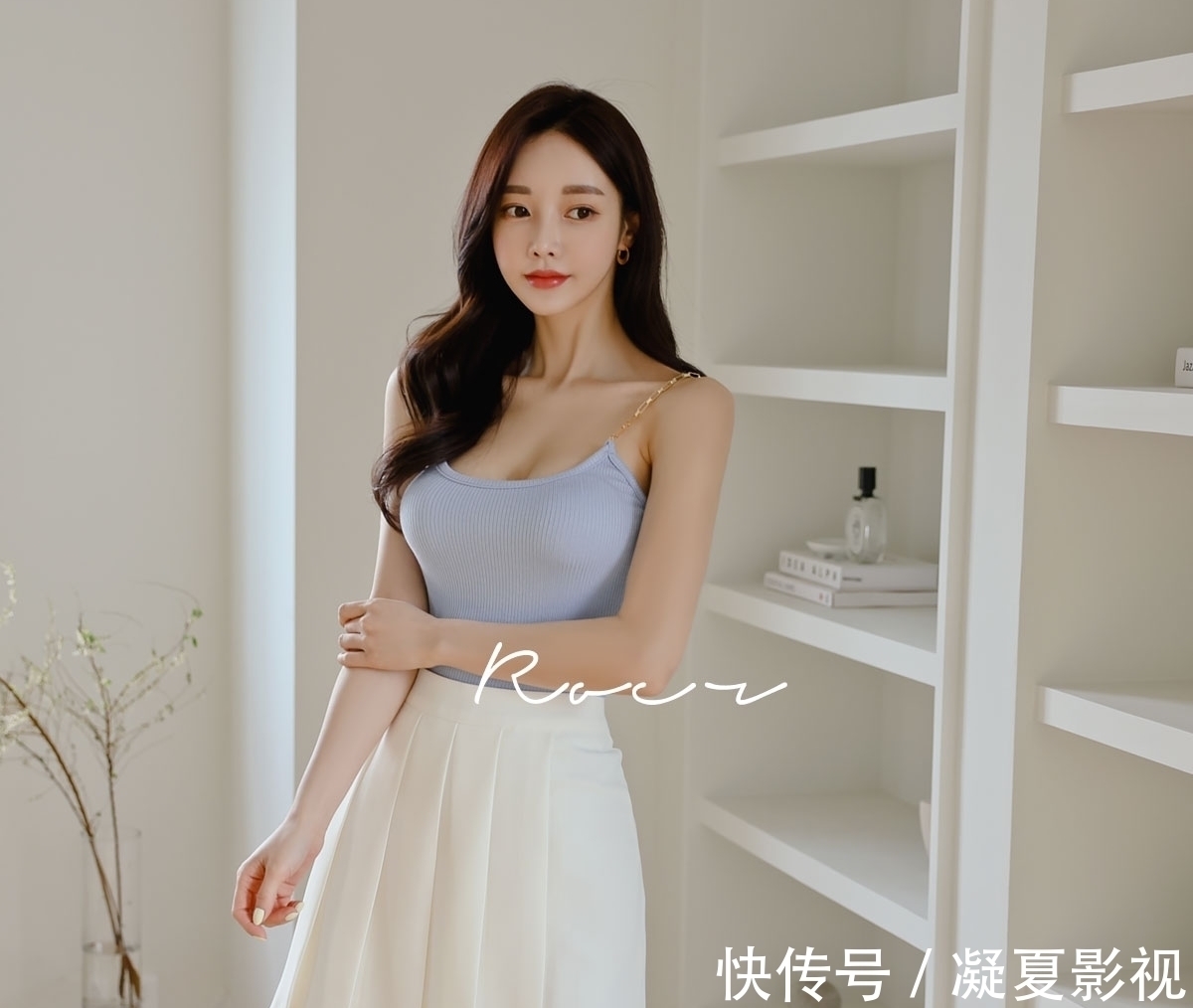 搭配 高清时尚搭配:水波潋滟轻柔螺纹娇俏吊肩裙