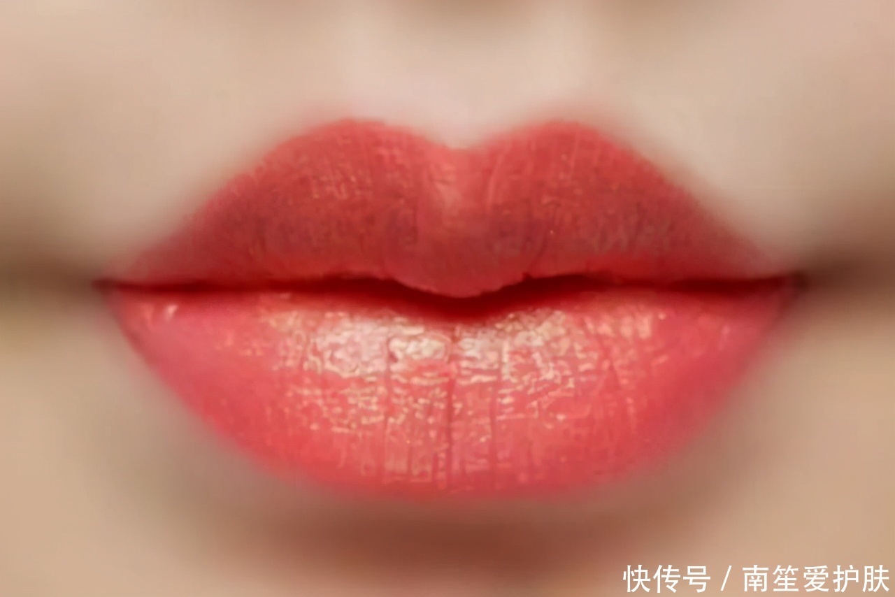 绝美的叠涂口红的方法,让你的妆容美出天际