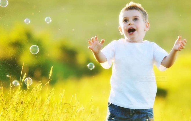 不良习惯|宝宝有这5种表现 说明智商极高爸妈要知晓