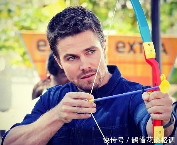 导演|那些将中国文化纹在身上的明星,英俊导演纹中国国徽,而他们搞笑