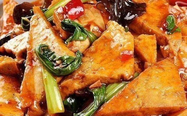  切得细一些|我来教你怎么去家常豆腐，又嫩又爽口，每天吃得不够