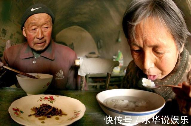 清淡饮食|年龄大了,多吃肉还是少吃肉医生60岁后,3种肉要少吃