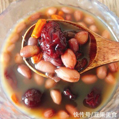 红豆红枣|#我的养生日常-远离秋燥#补血补气“五红汤”