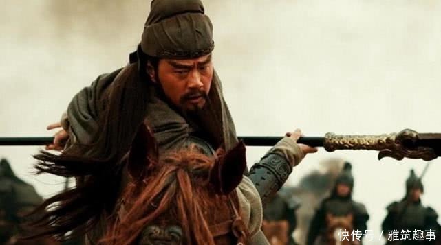 孙权|刘备举兵伐吴的时候，曹丕选择按兵不动，是正确的还是错误的