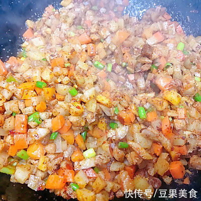 美食|陕西人饭桌上必不可少的美食～八宝辣子