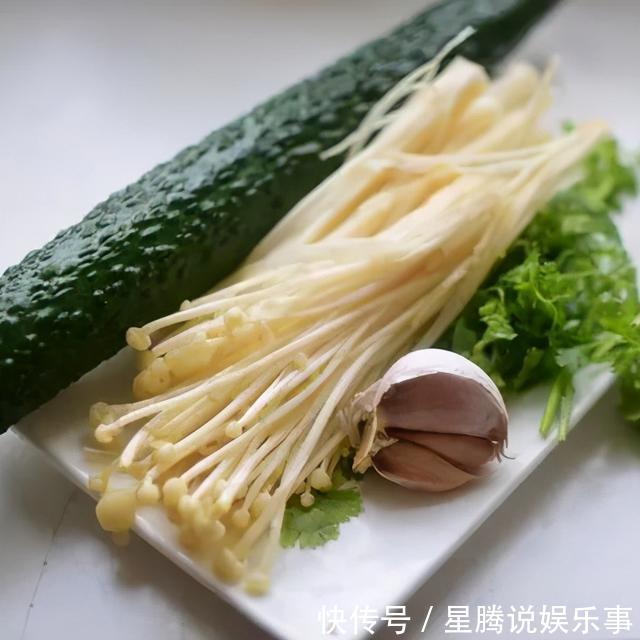 小米辣|不炒不煮不蒸，教你金针菇能让人吃上瘾的做法