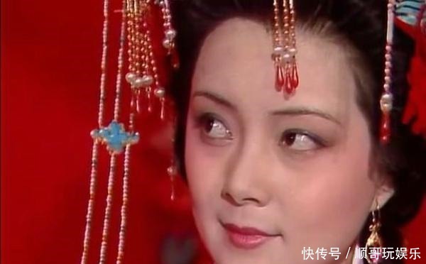 《红楼梦》里对薛宝钗命运的暗示有多可怕!