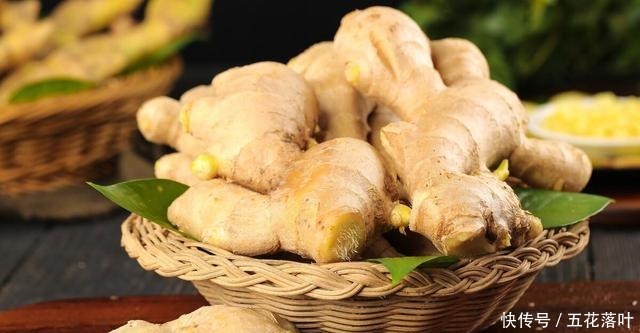 除夕年夜饭,我家总少不了这道菜,都是实在的好东西,便宜还解馋