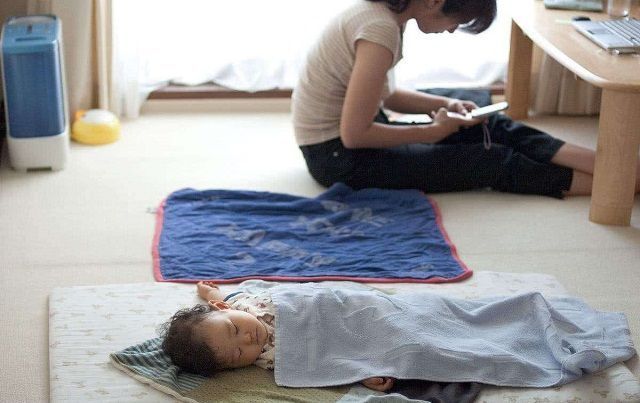 排便|孩子啥时候最难带这8个常见的问题,1岁前几乎所有孩子都有