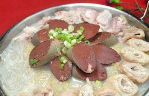 南方朋友来东北出差,不听劝阻点了六道菜,上菜之后自己傻眼了