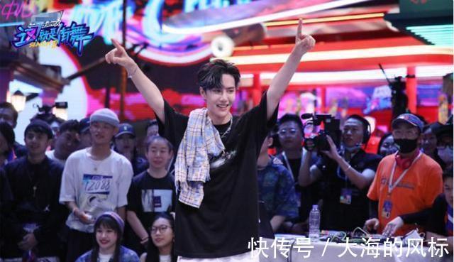 刘宪华|《街舞4》当王一博与“布布”再次见面时，有谁注意到他的举动