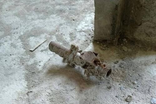 垂直握把|“吃鸡”6张生活梗图,在现实中看见“空投”,差点没忍住跳车