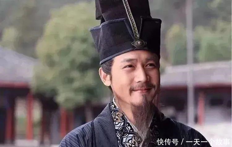 记承天寺夜游$苏轼半夜失眠,随手写下一段话,其中三句堪称神来之笔,人人会背