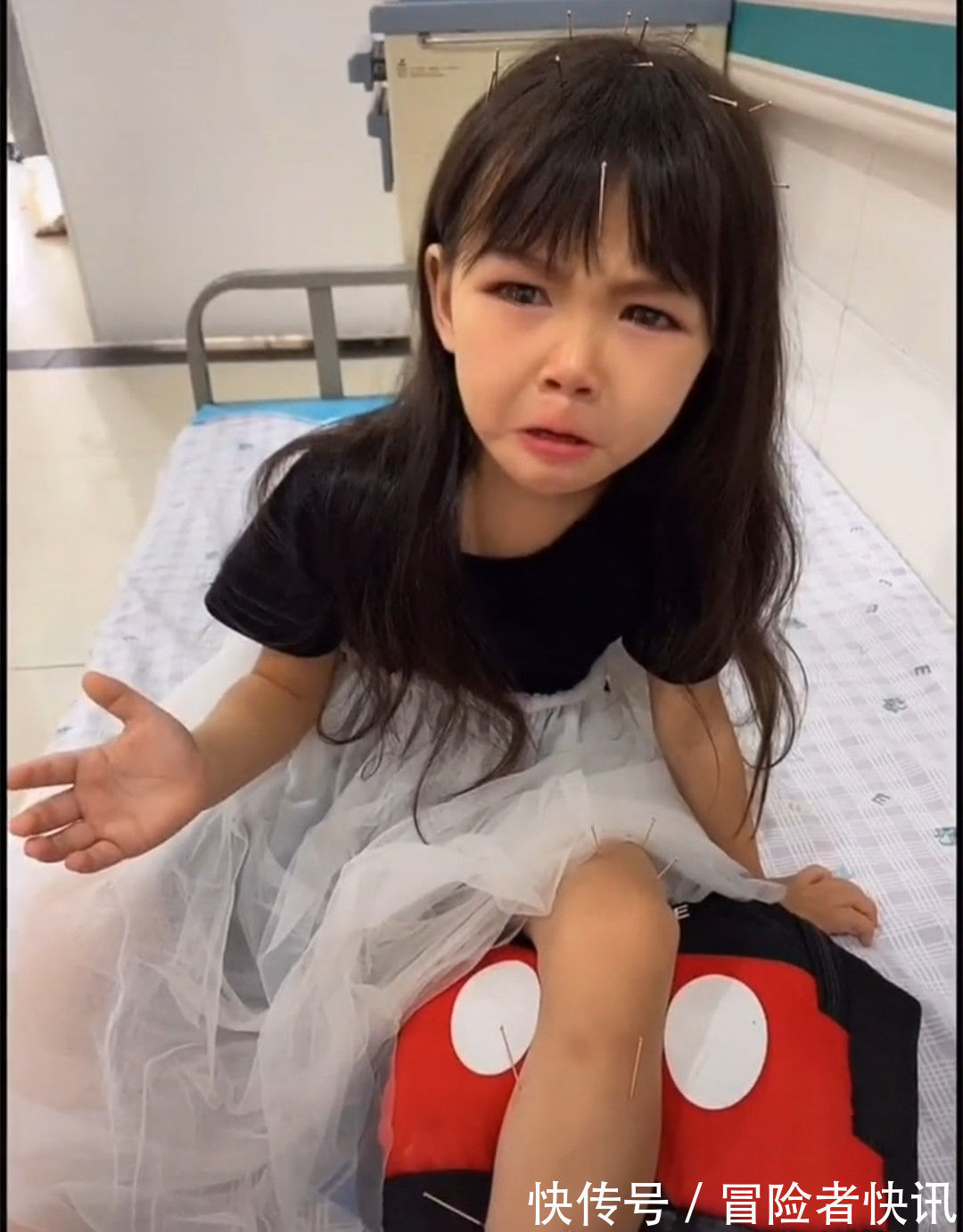 记录|跌落人间的“失声天使”,母亲用视频记录成长,网友:再生一个吧