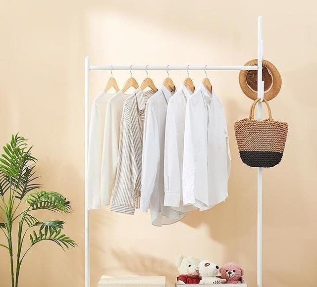 阳台|阳台和客厅打通后,衣服晾哪里?5种办法解决,让你不再困扰!