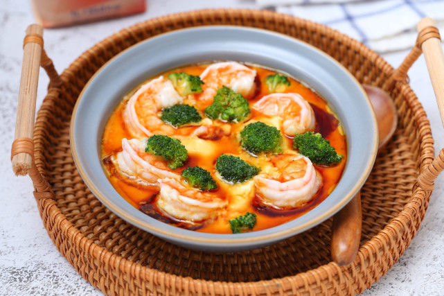 蒸蛋羹时加入这两种食材，营养丰富又提鲜，孩子吃光一碗说还要！