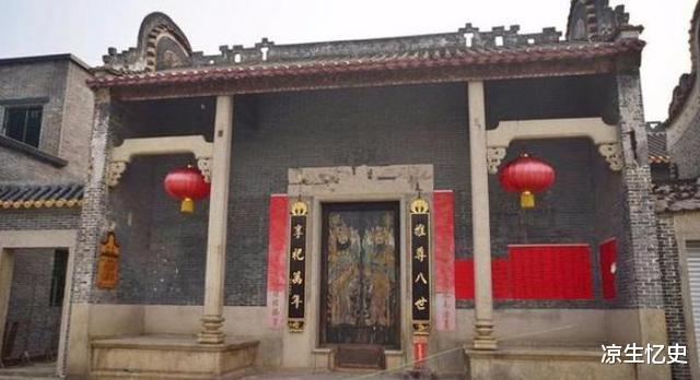 火葬场有一上联早来晚来早晚得来，下联一出，让人不舒服