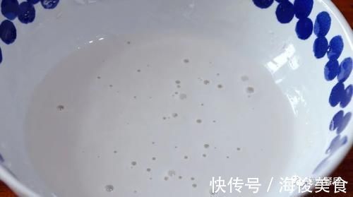 五花肉裹上淀粉糊,加一碗料汁炒,太下饭了,外皮想要更脆有窍门